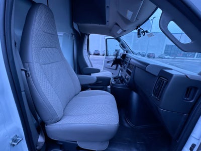 2025 Chevrolet Express Cutaway 3500 1WT