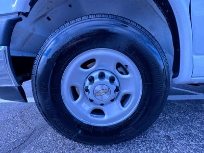 2026 Chevrolet Express Cutaway 3500 1WT