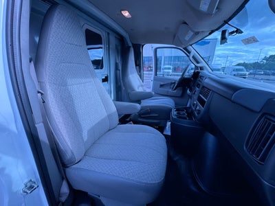 2026 Chevrolet Express Cutaway 3500 1WT