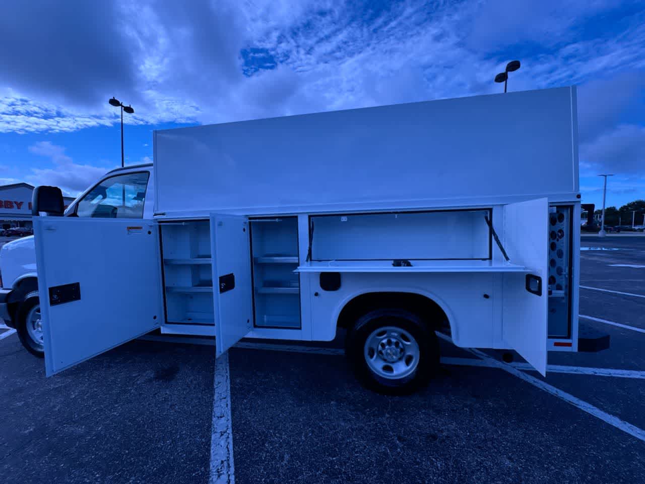 2026 Chevrolet Express Cutaway 3500 1WT