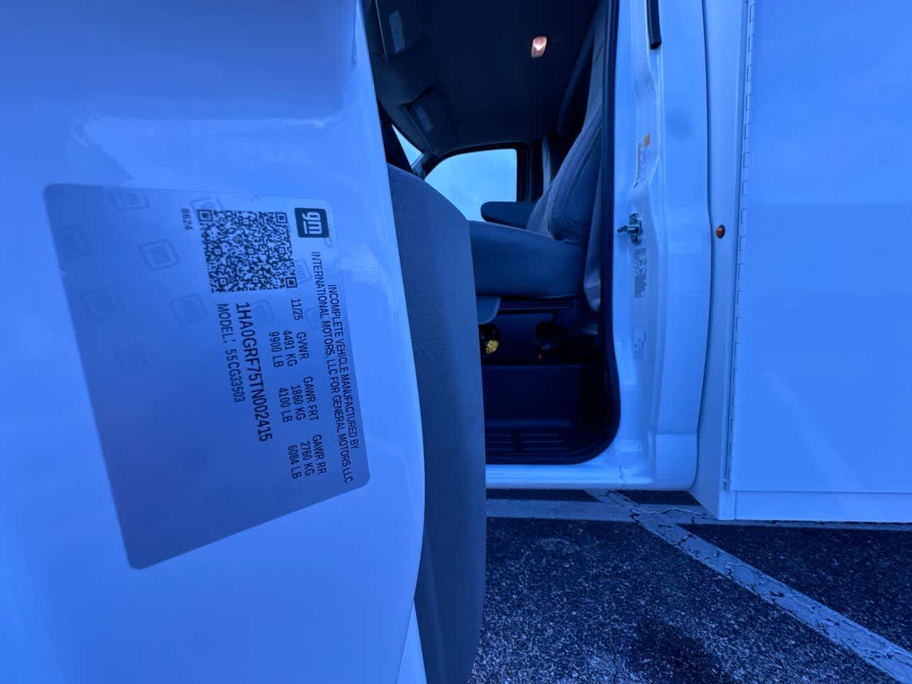 2026 Chevrolet Express Cutaway 3500 1WT