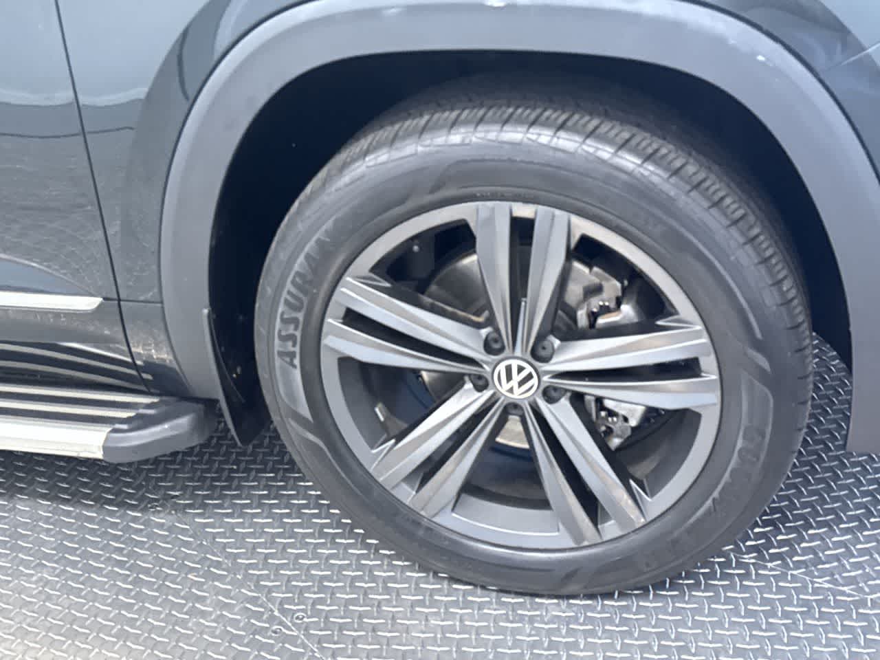 2022 Volkswagen Atlas 3.6L V6 SEL R-Line