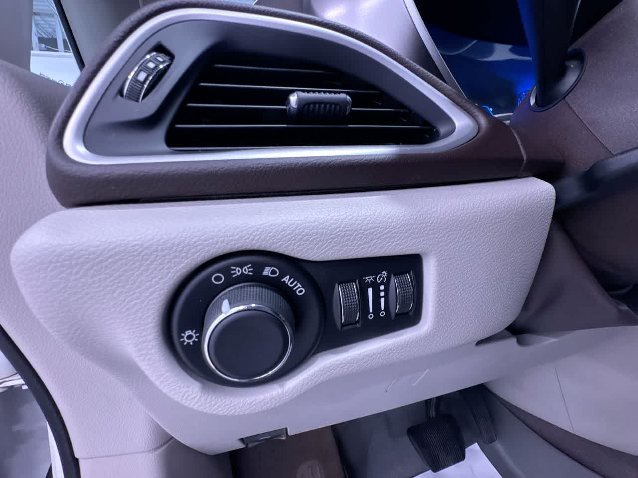 2017 Chrysler Pacifica Touring