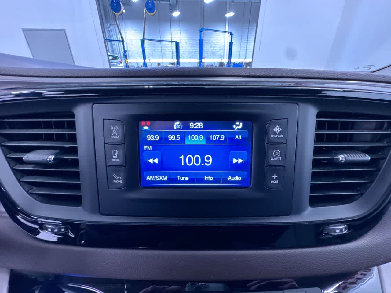 2017 Chrysler Pacifica Touring