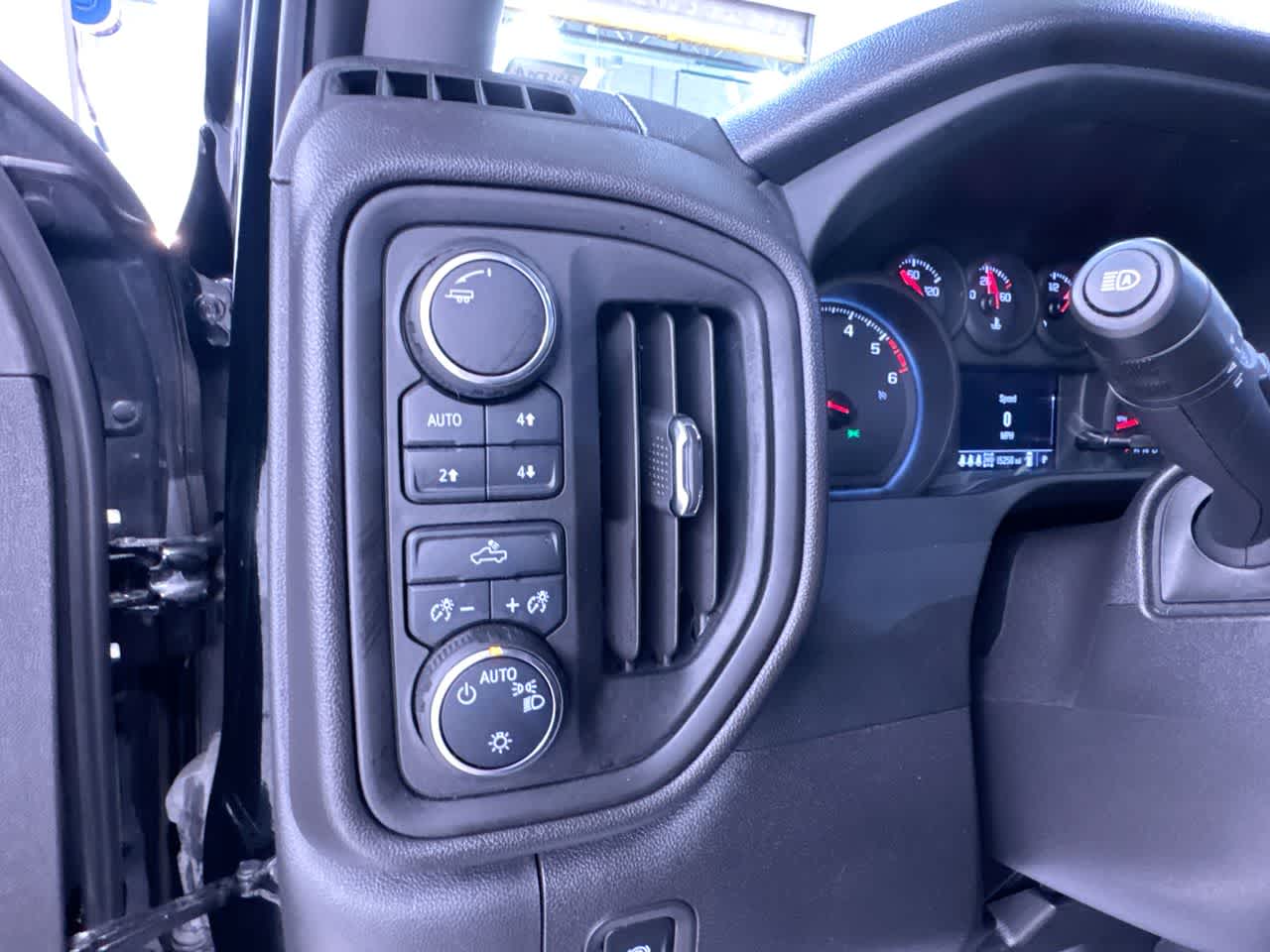 2025 Chevrolet Silverado 1500 Custom Trail Boss
