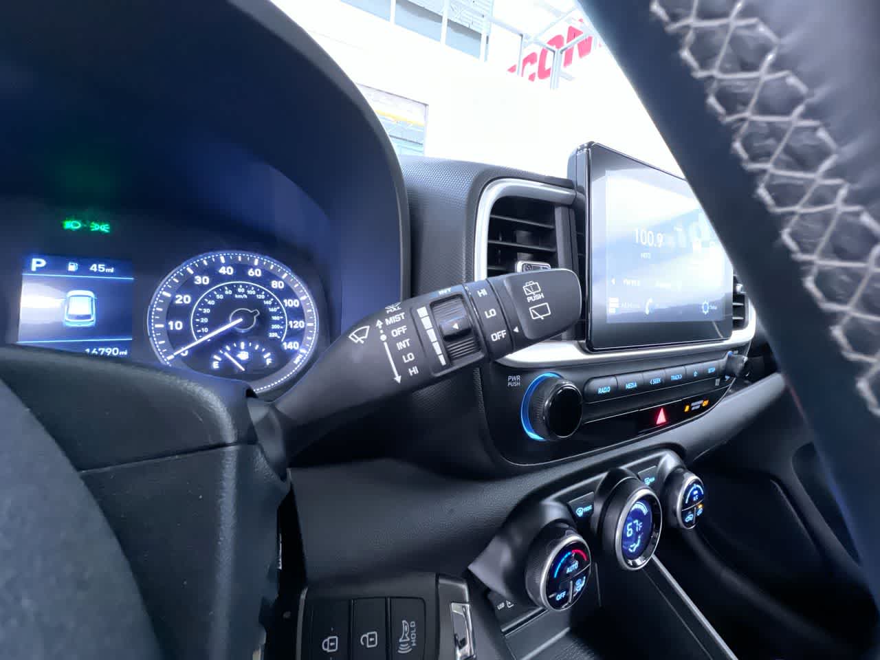 2022 Hyundai Venue SEL