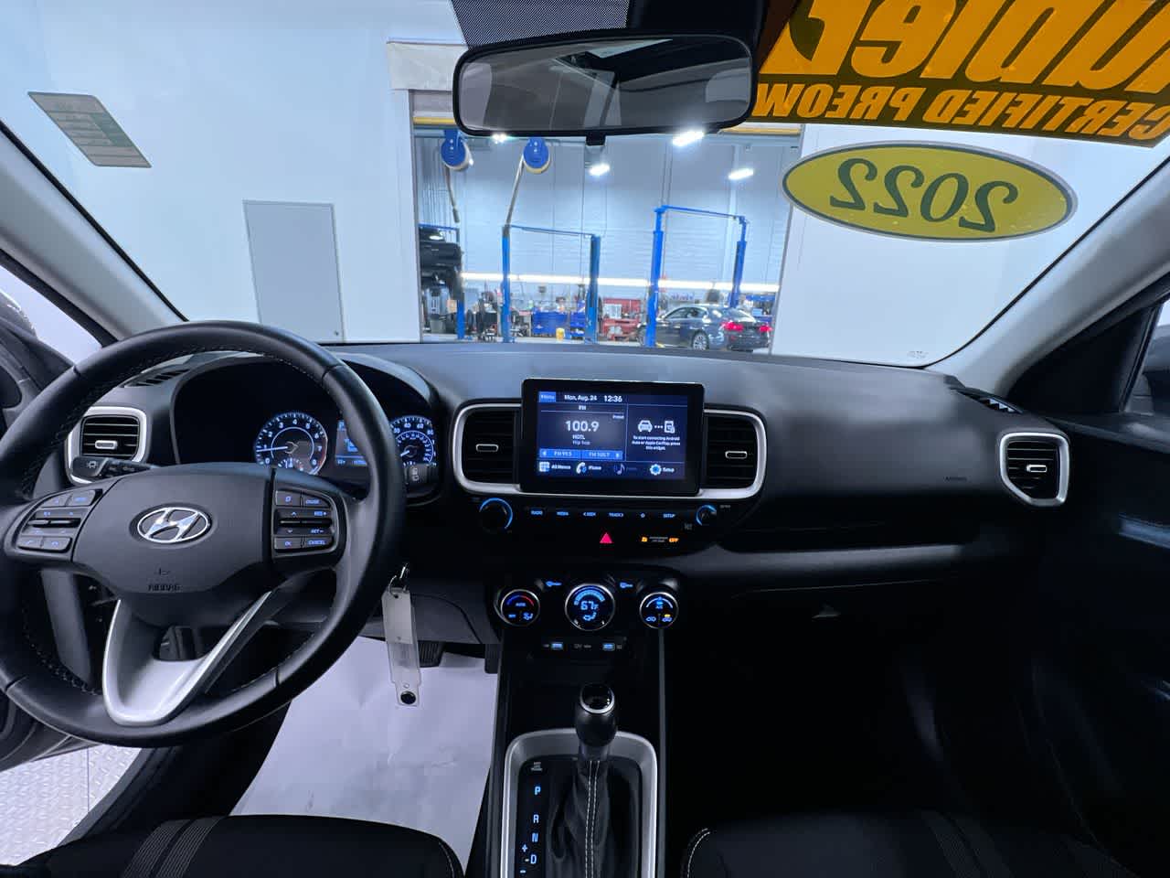 2022 Hyundai Venue SEL