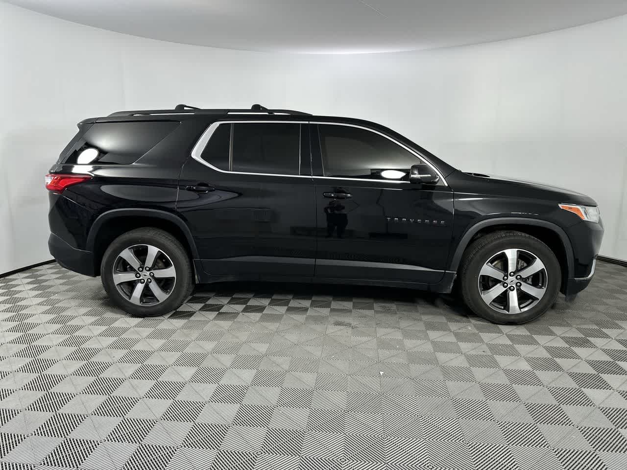 2021 Chevrolet Traverse LT Leather