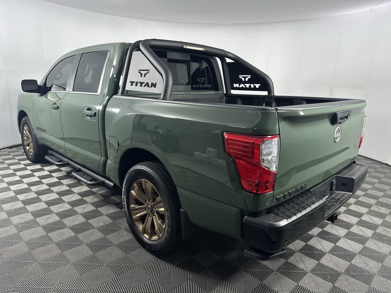 2024 Nissan Titan SV