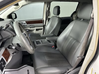 2010 Chrysler Town & Country Touring