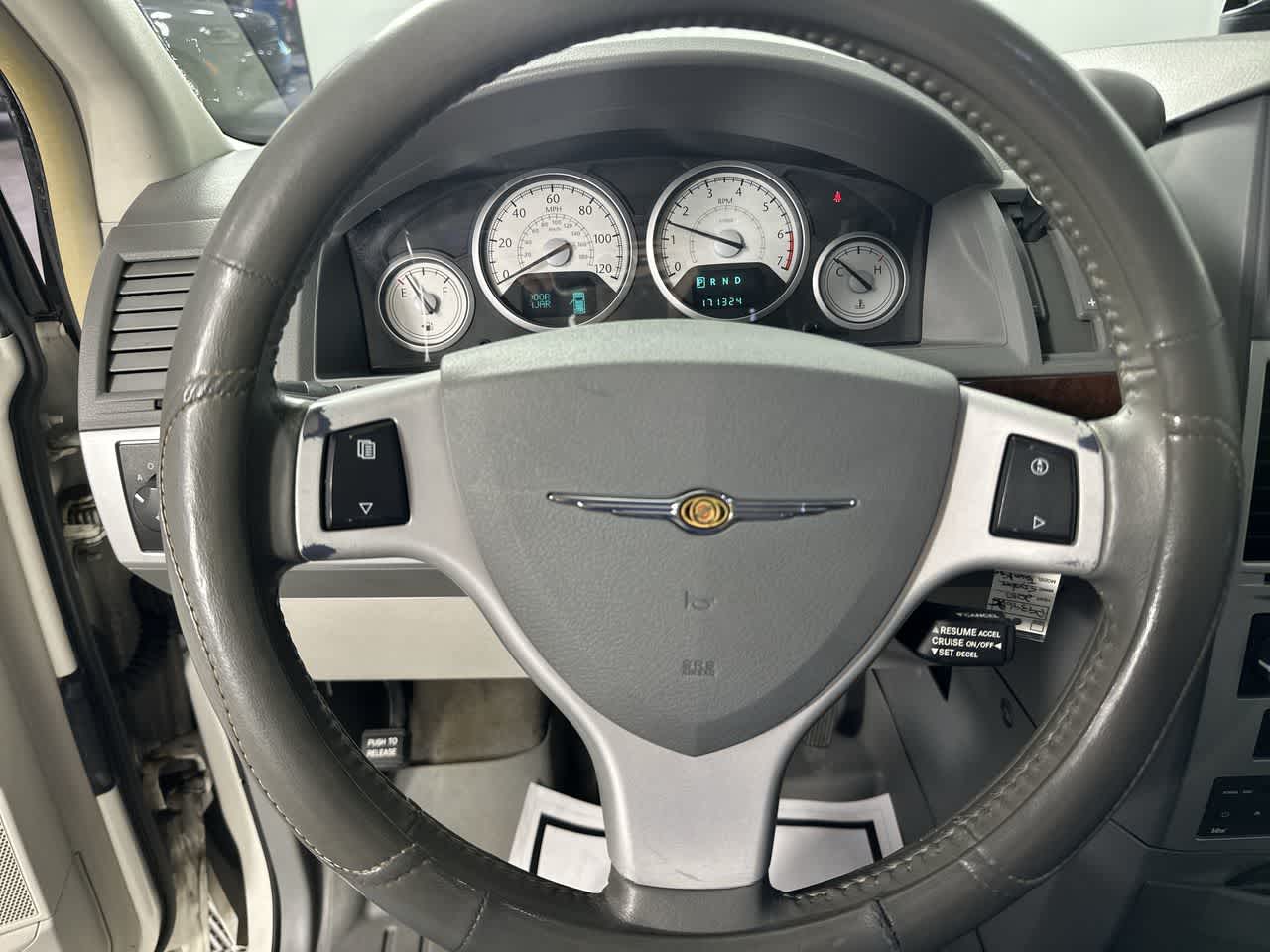 2010 Chrysler Town & Country Touring