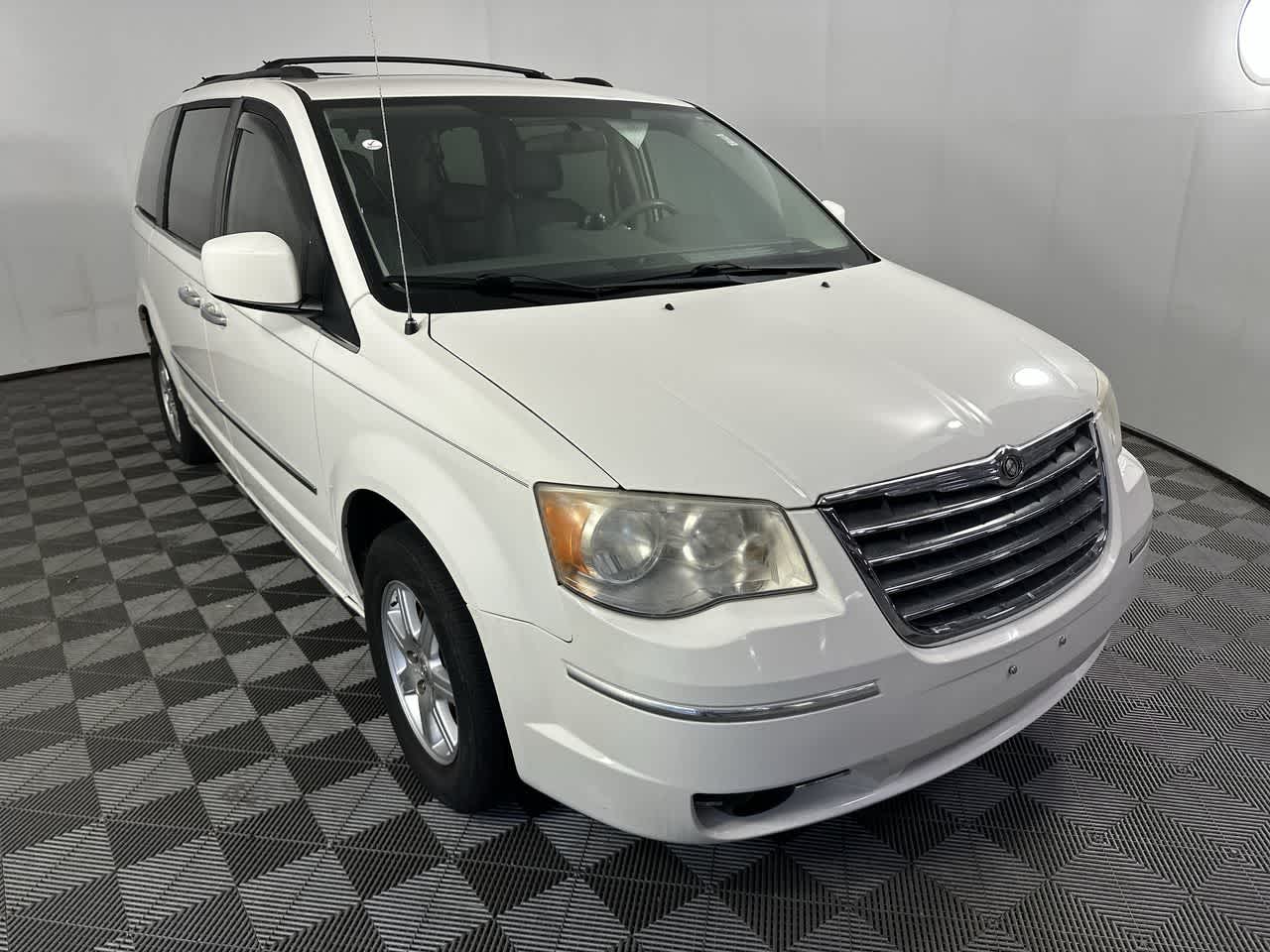2010 Chrysler Town & Country Touring