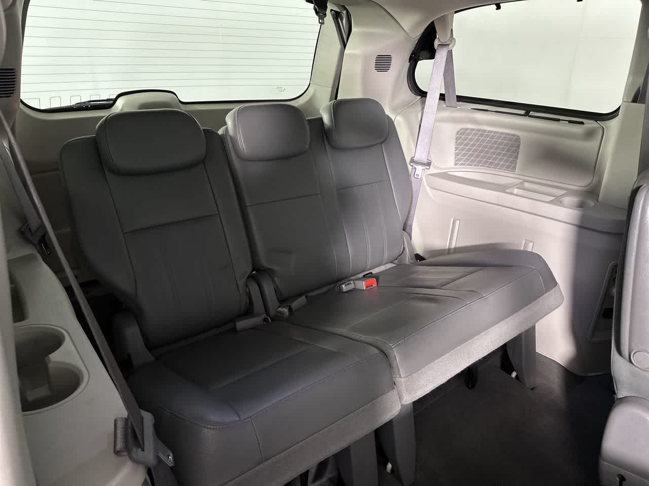 2010 Chrysler Town & Country Touring