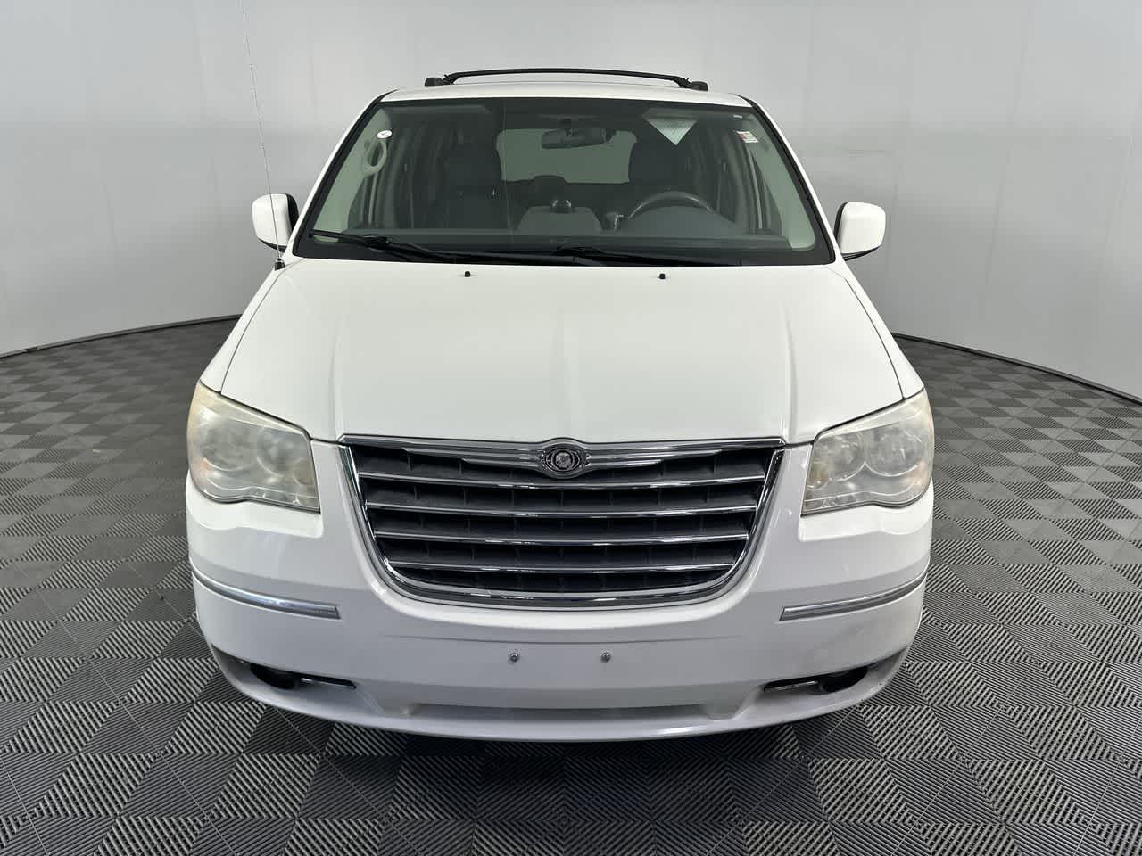 2010 Chrysler Town & Country Touring