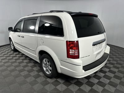 2010 Chrysler Town & Country Touring