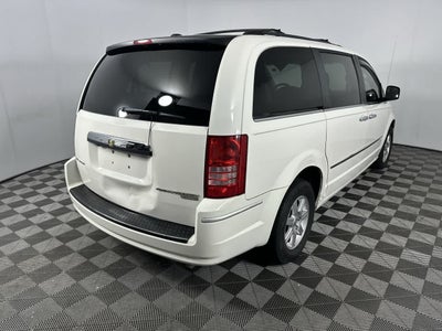 2010 Chrysler Town & Country Touring