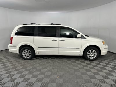 2010 Chrysler Town & Country Touring