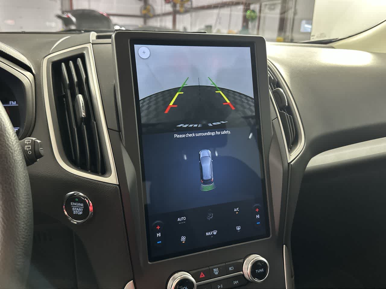 2022 Ford Edge SE