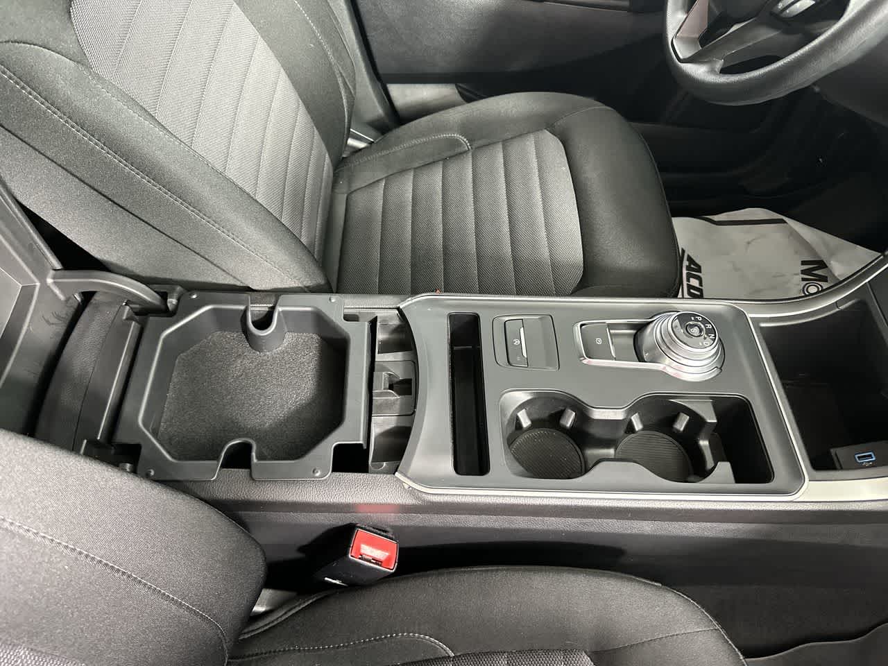 2022 Ford Edge SE