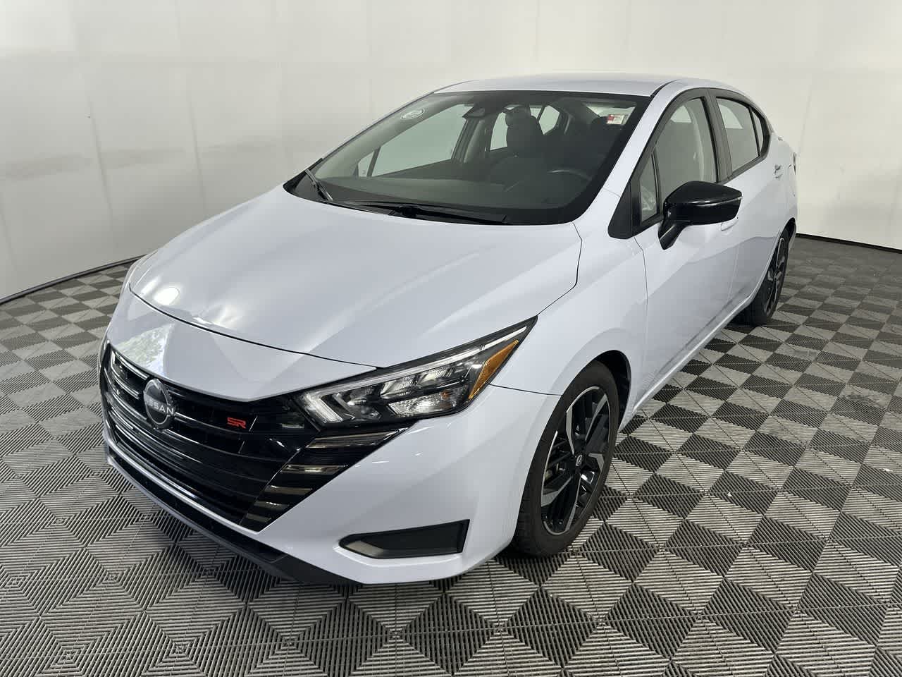 2024 Nissan Versa SR