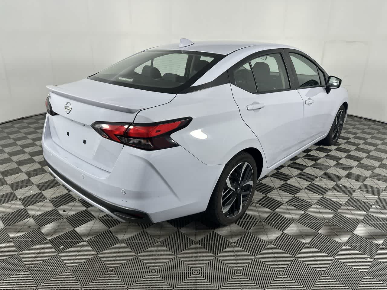 2024 Nissan Versa SR