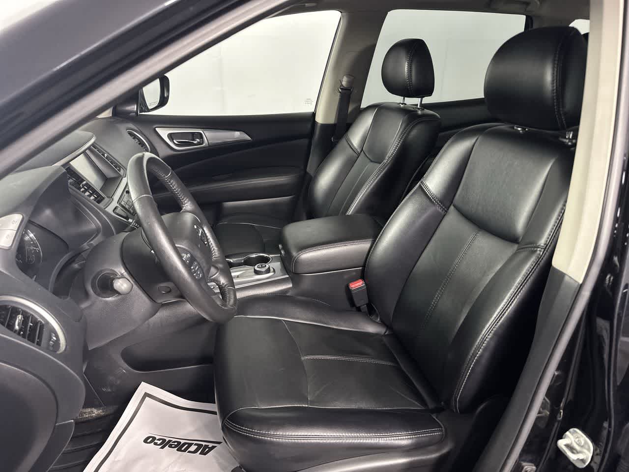 2020 Nissan Pathfinder SL