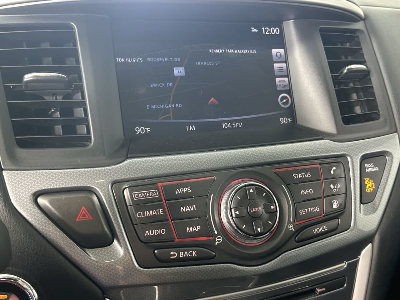 2020 Nissan Pathfinder SL