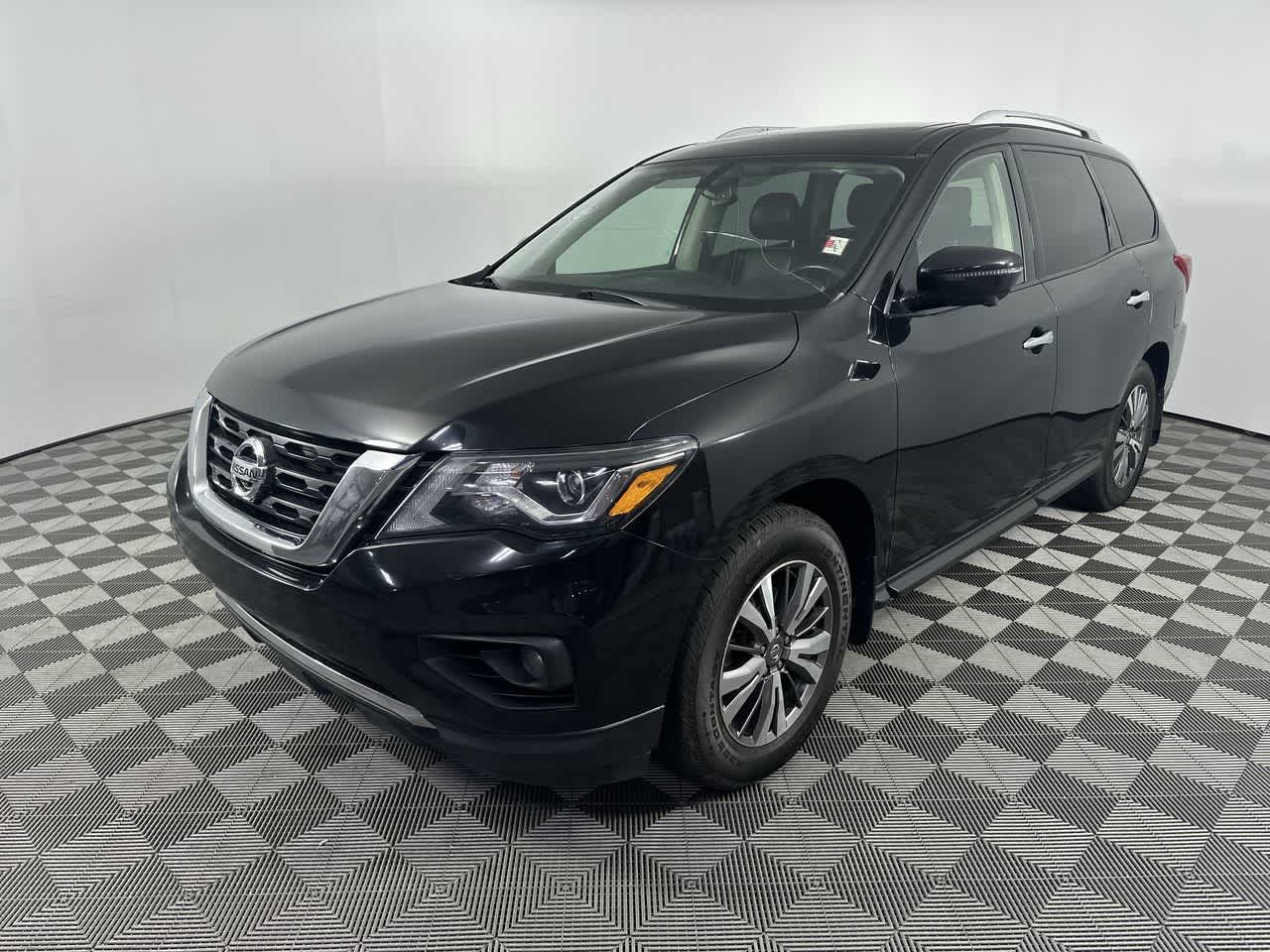 2020 Nissan Pathfinder SL