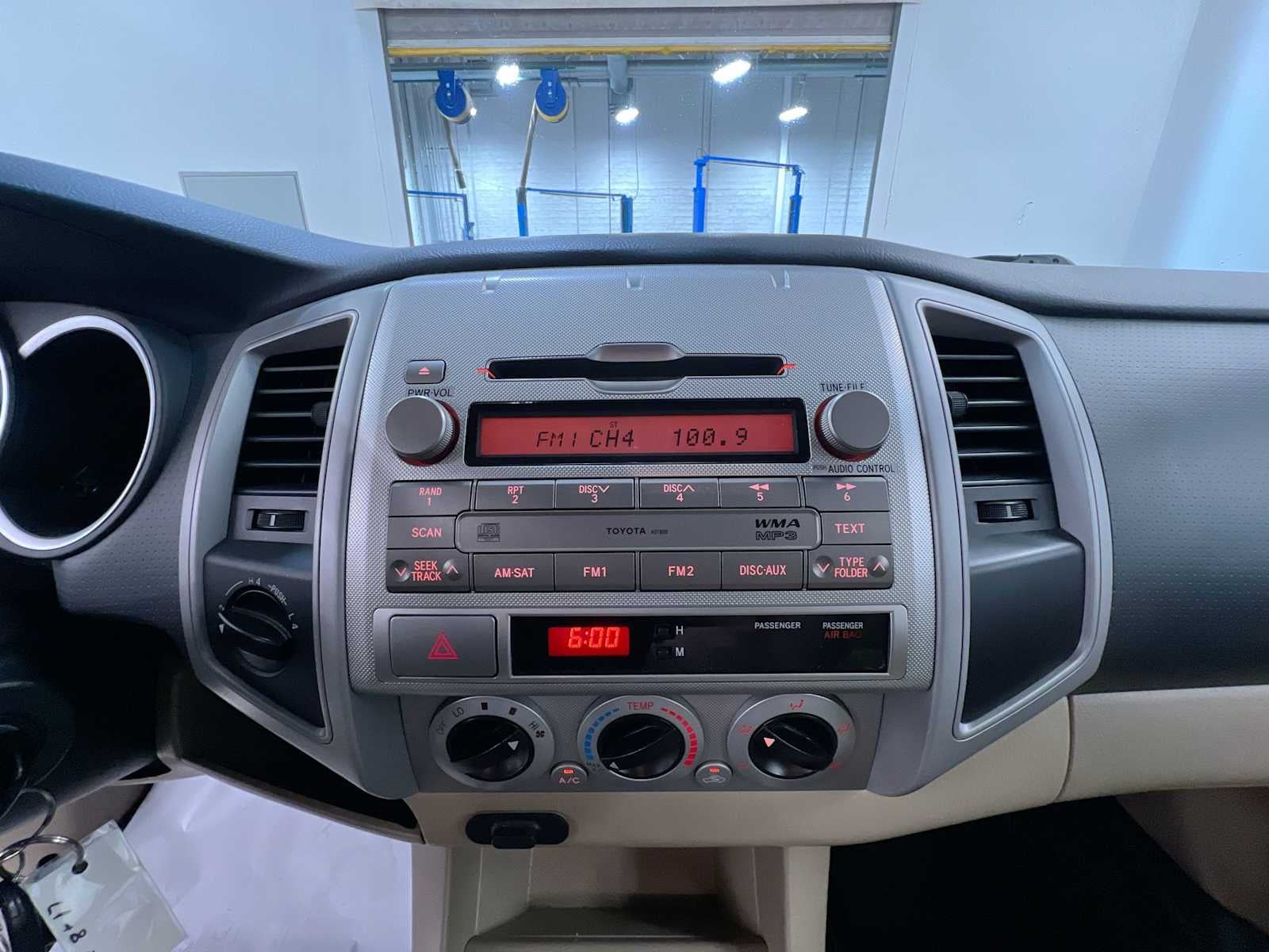 2011 Toyota Tacoma 4WD Double V6 AT (Natl)