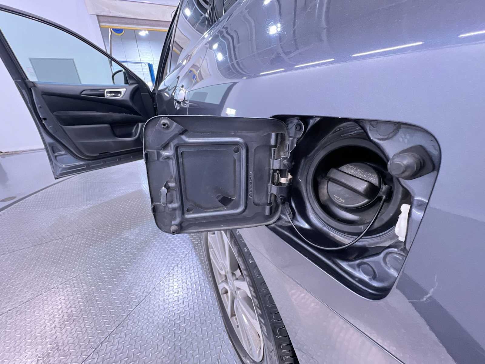 2014 Nissan Pathfinder SV