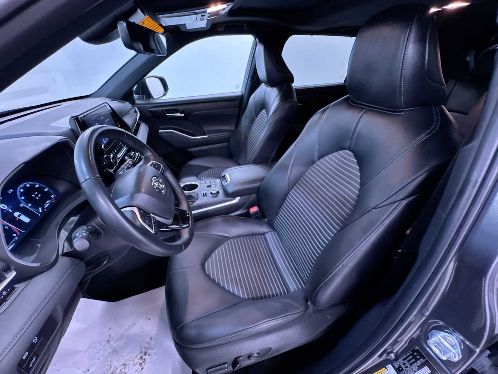 2025 Toyota Highlander XSE