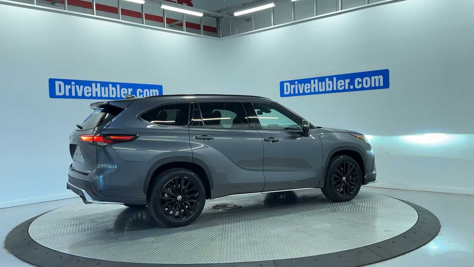 2025 Toyota Highlander XSE