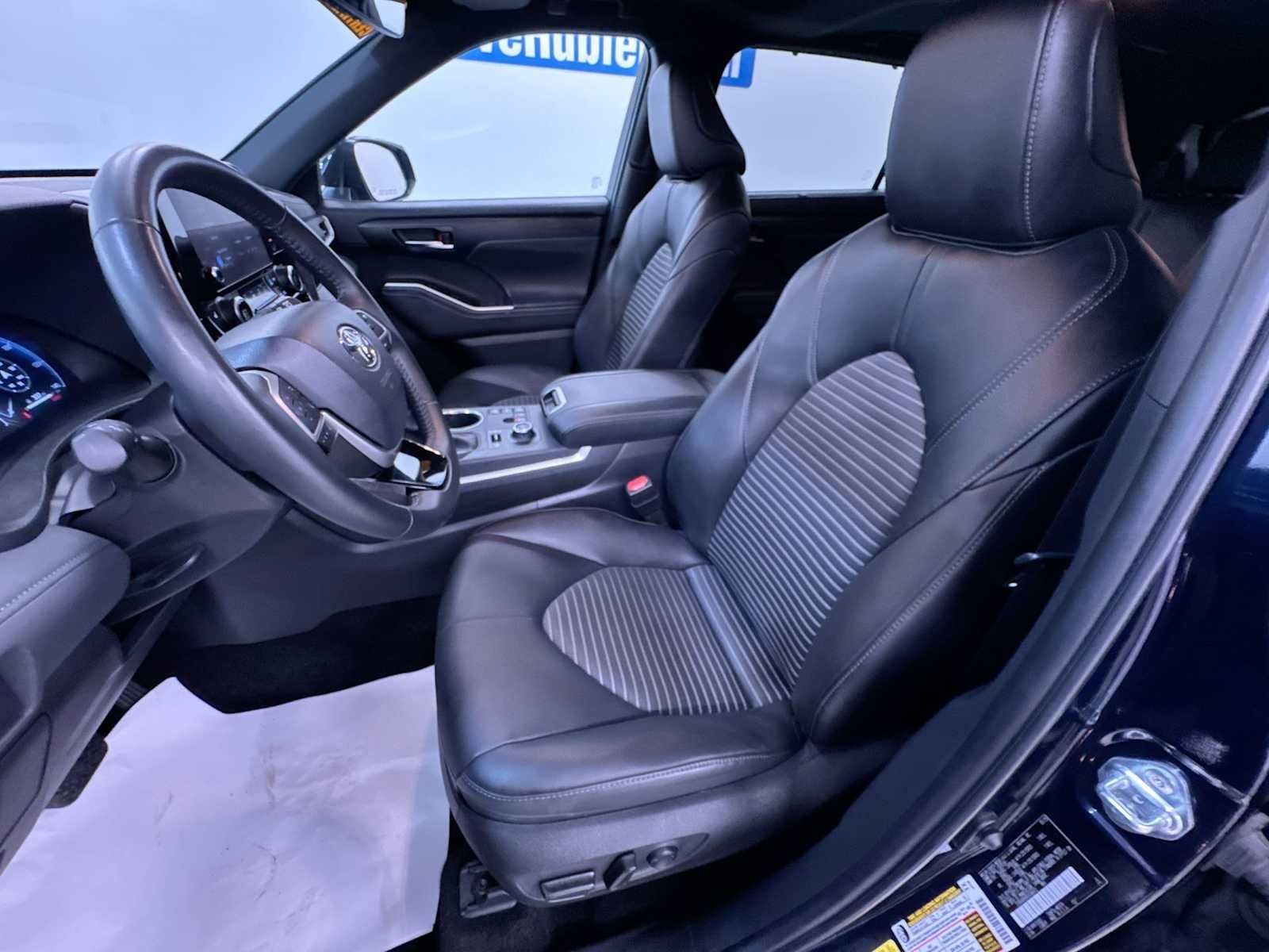 2025 Toyota Highlander XSE