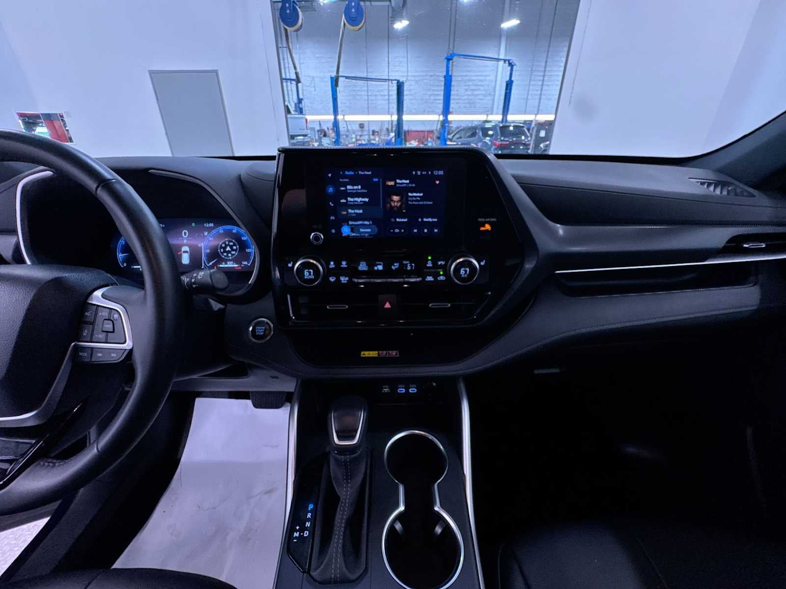 2025 Toyota Highlander XSE