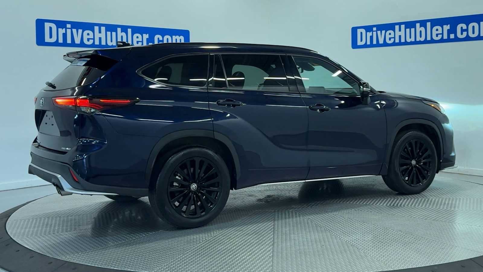 2025 Toyota Highlander XSE