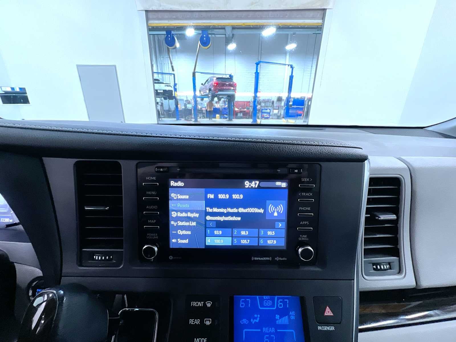 2019 Toyota Sienna XLE