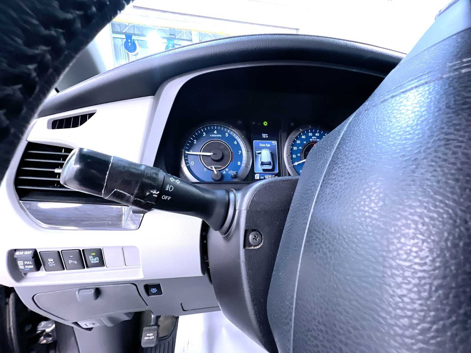 2017 Toyota Sienna XLE Auto Access Seat