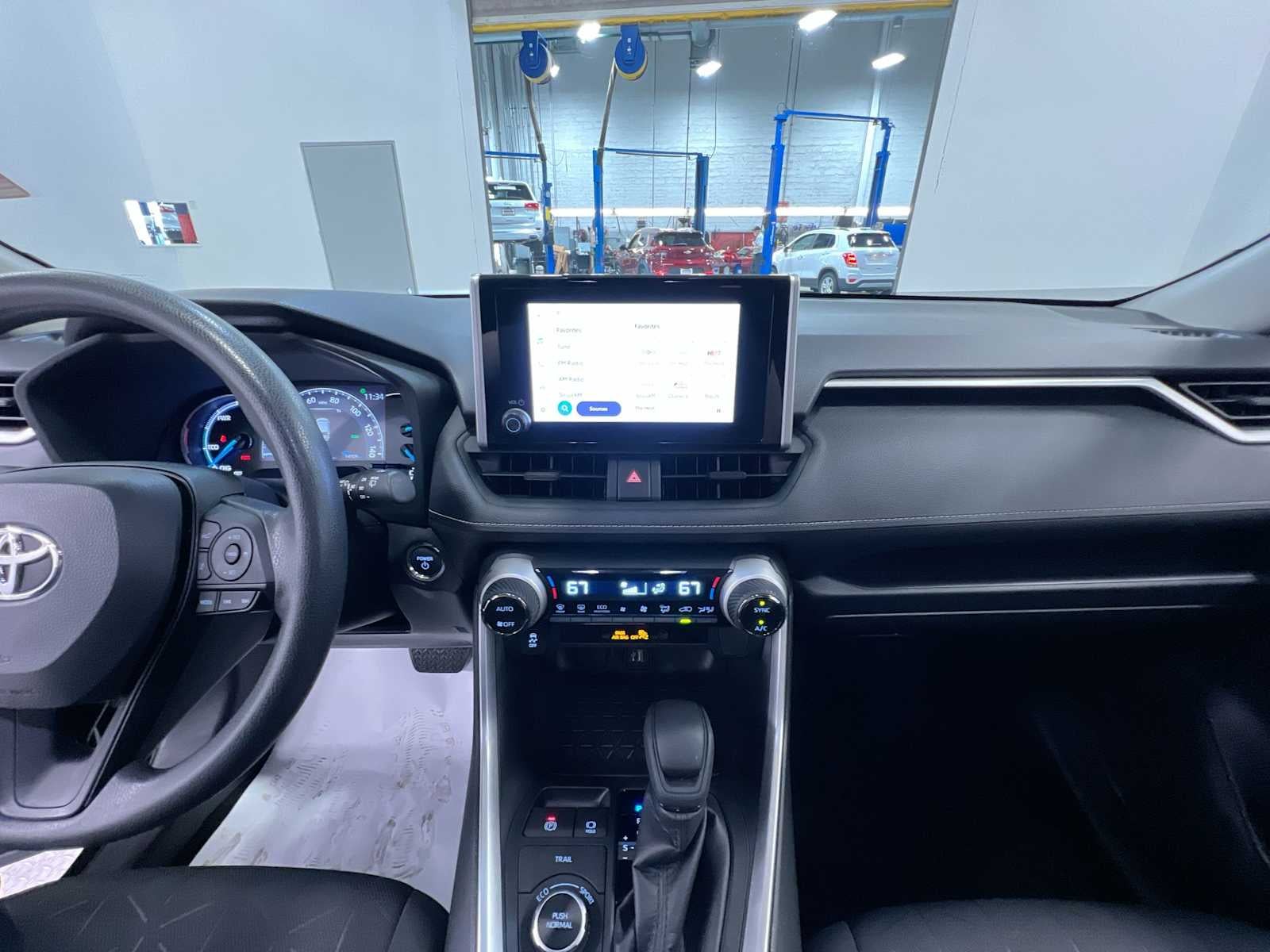 2023 Toyota RAV4 Hybrid XLE