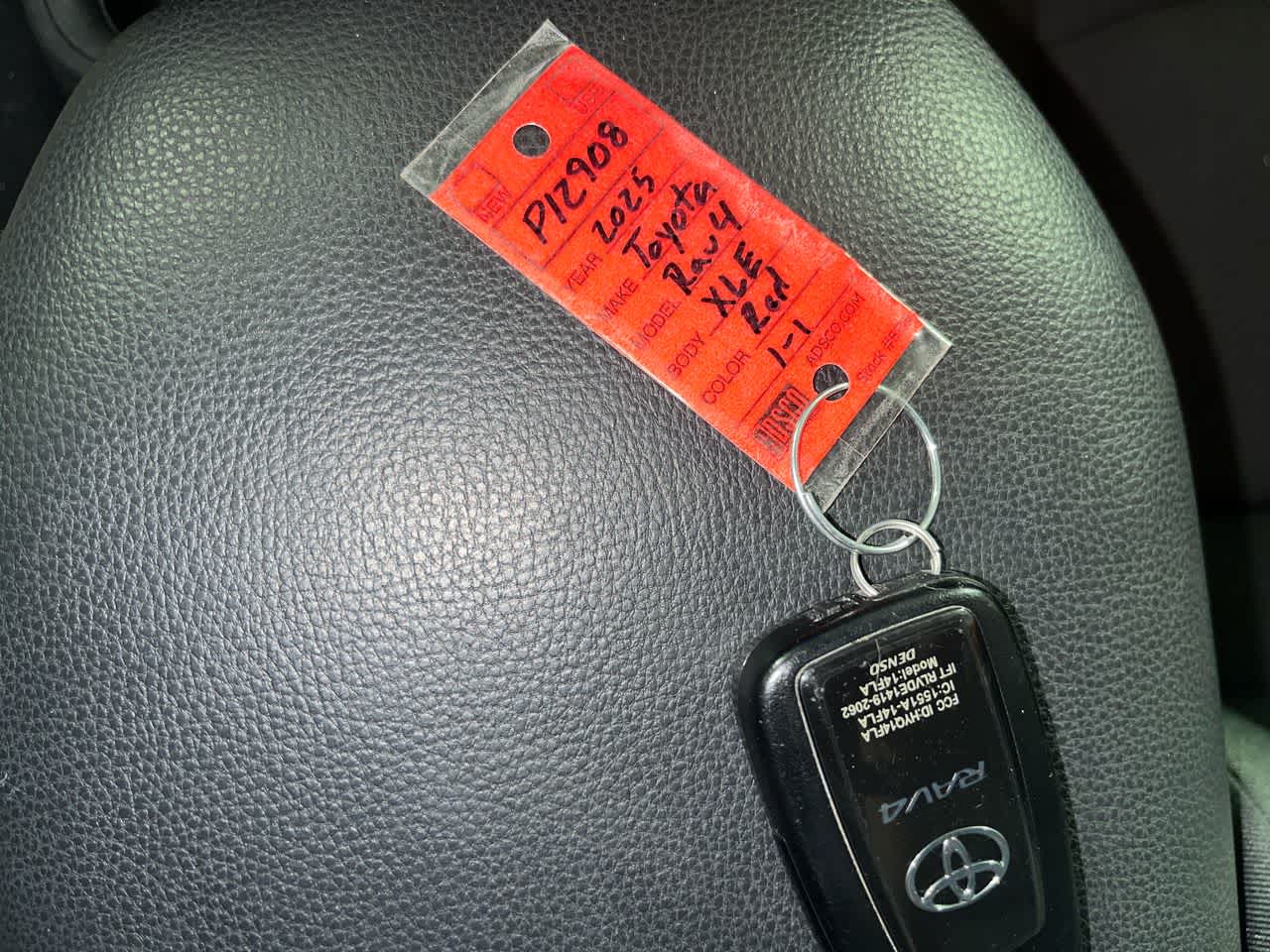 2025 Toyota RAV4 XLE