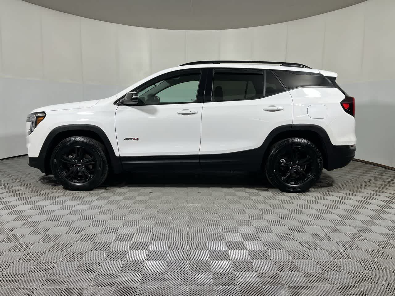 2024 GMC Terrain AT4