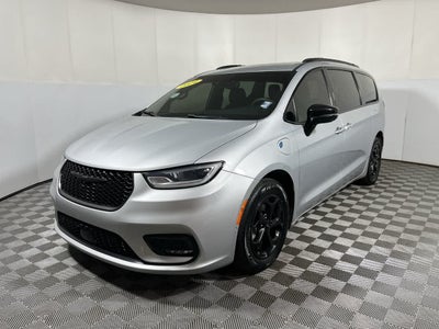 2024 Chrysler Pacifica Hybrid Premium S Appearance Pkg