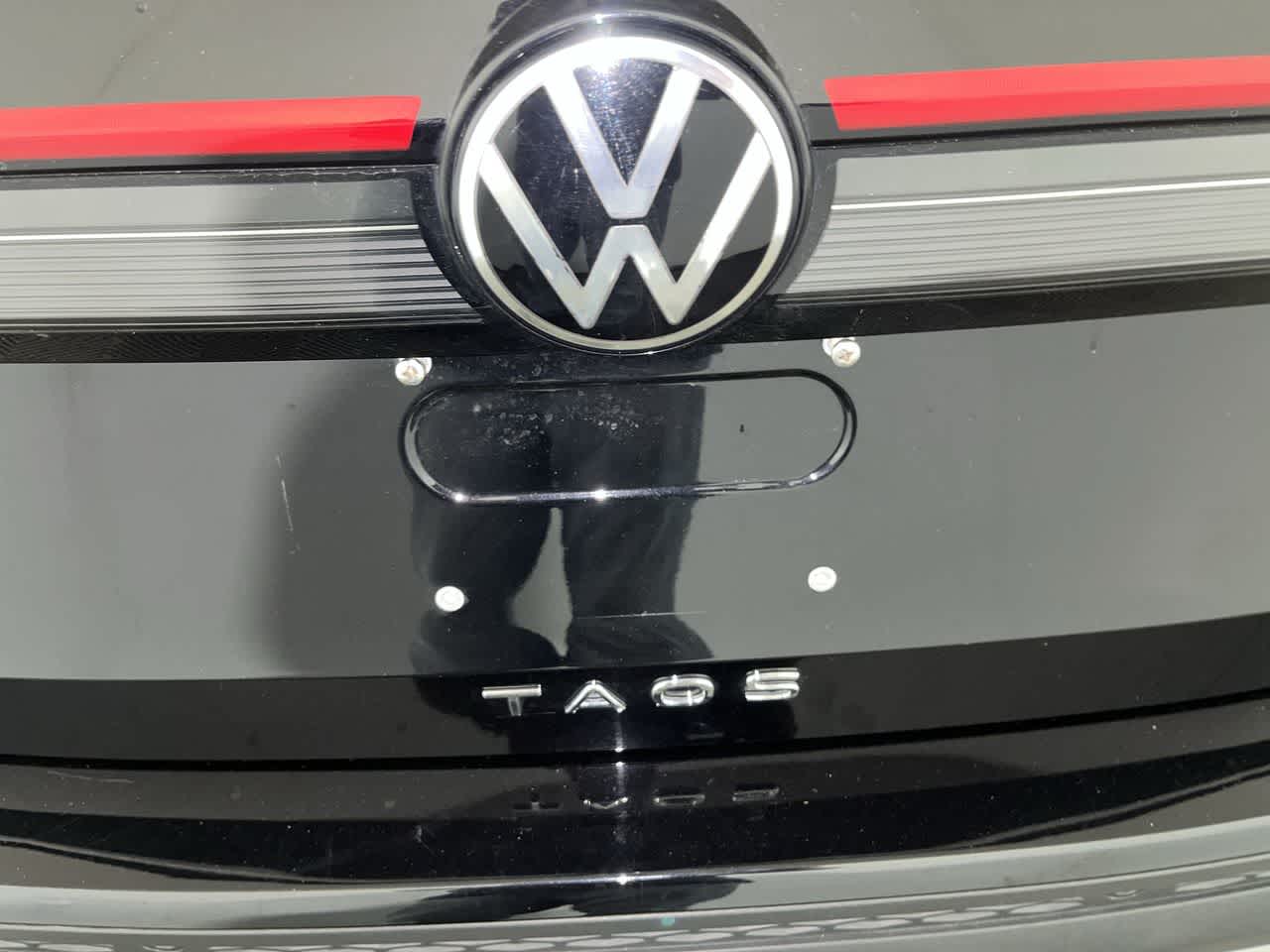2025 Volkswagen Taos SE