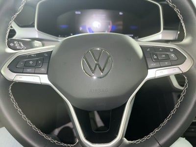 2025 Volkswagen Taos SE