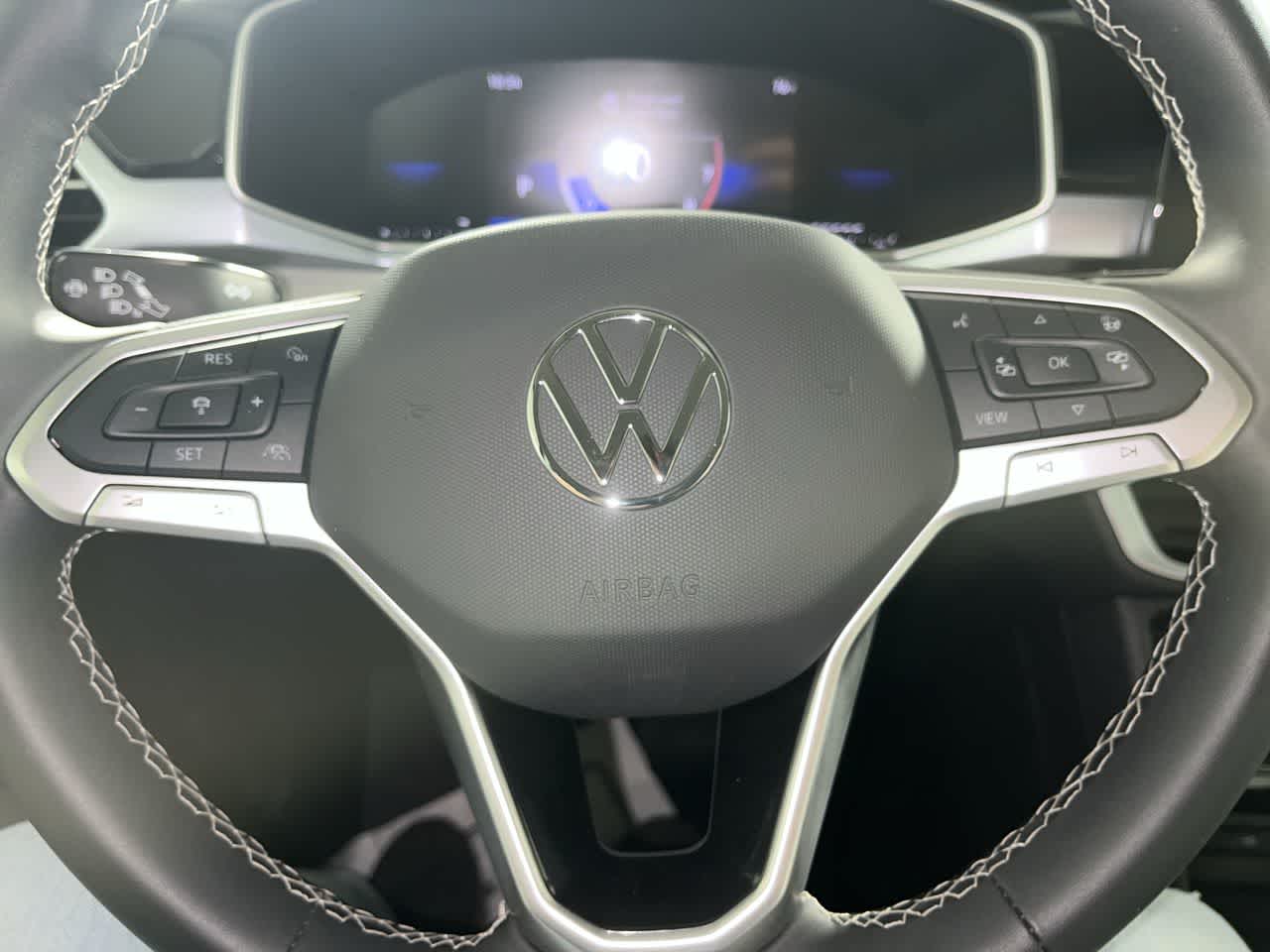 2025 Volkswagen Taos SE