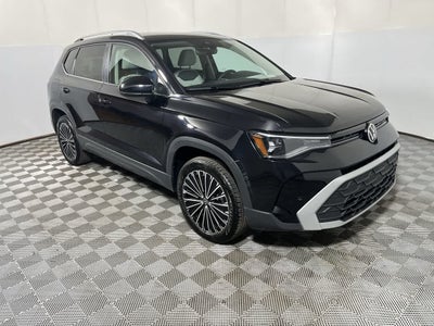 2025 Volkswagen Taos SE