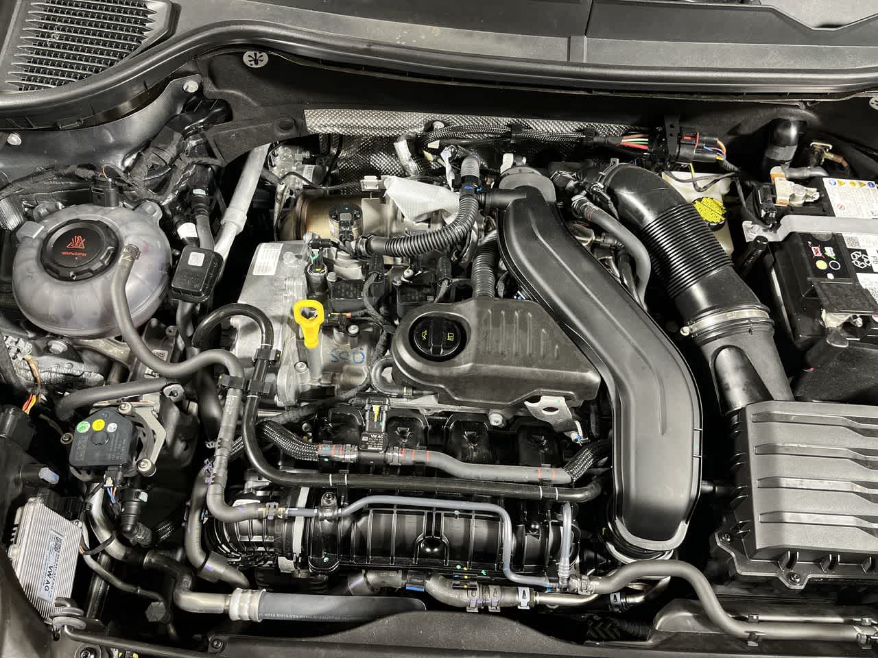 2025 Volkswagen Taos SE
