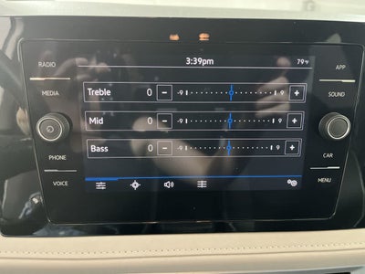 2025 Volkswagen Taos SE