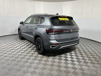 2025 Volkswagen Taos SE