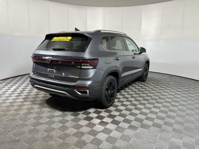 2025 Volkswagen Taos SE