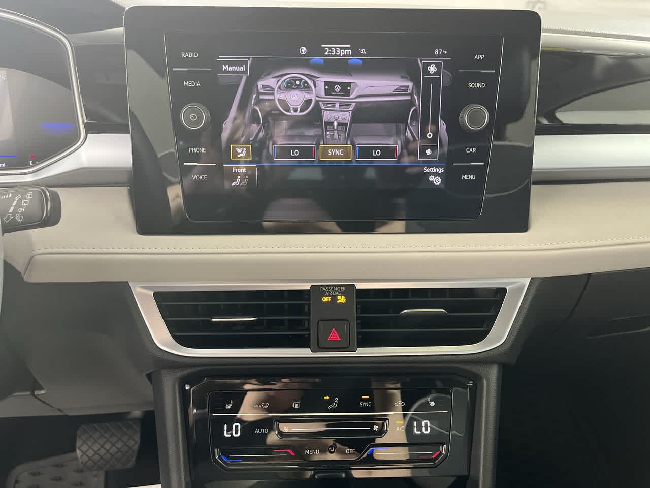 2025 Volkswagen Taos SE